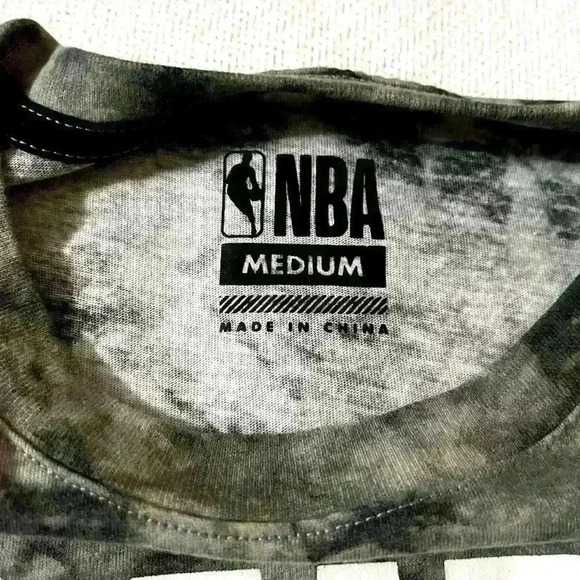 NWT Men’s Official NBA T-shirt - Medium - Picture 2 of 6